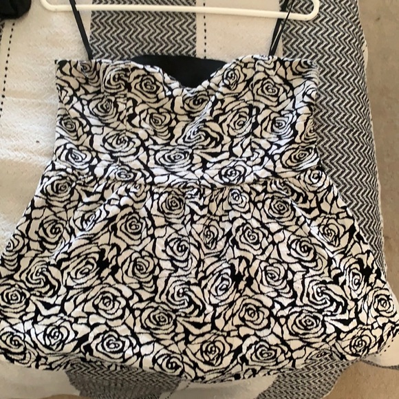 Strapless Top - Urban Outfitters - Size L - Picture 1 of 3